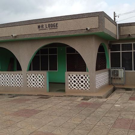 M-R Lodge Mankessim Exterior foto