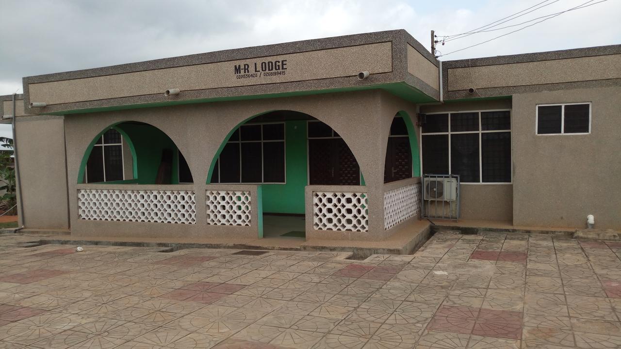M-R Lodge Mankessim Exterior foto